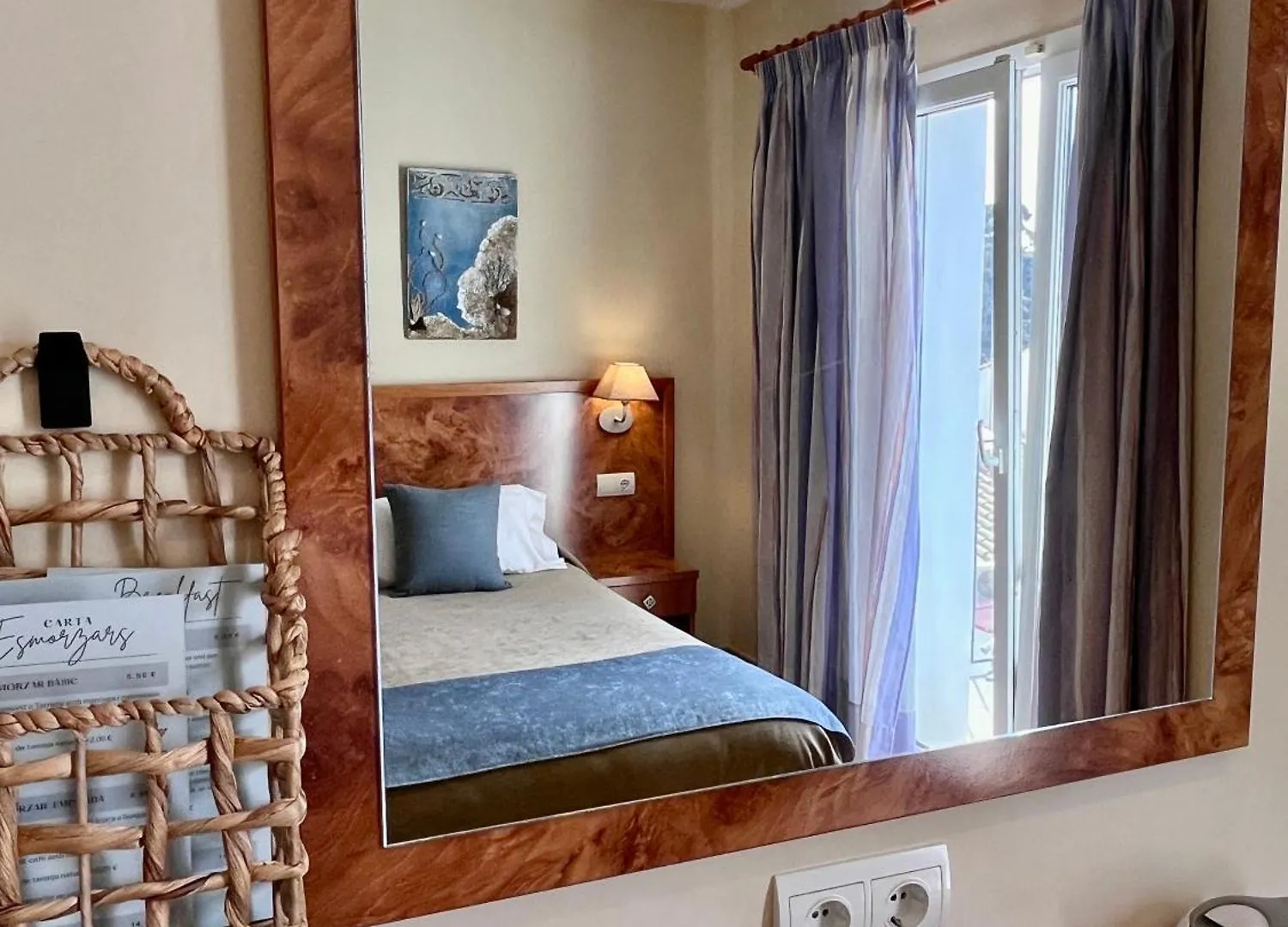 Hotel La Muntanya Llafranc 3*,  Španělsko